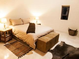 Sambane Game Lodge - - 9