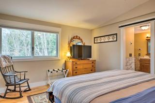 Cozy Home with Sauna Mins to Stowe Mountain Resort - 4