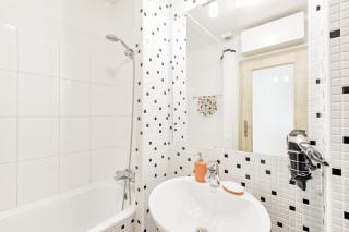 LIL Apartment with Tyn Cathedral View, Parking & AC - Praga - 1