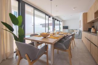 Villa Yolo Luxe Sur Private Pool Corralejo By Holidays Home - Corralejo - 3