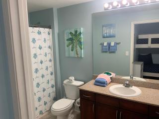 LAKETOWN 5 POOLs STEPS TO BEACH FAMILY FRIENDLY - Panama City Beach - 7