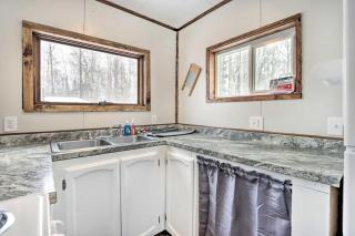 Creekside Cabin Less Than 2 Mi to Hike, Bike and Ski! - Palmer - 2