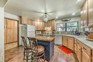 Ruidoso Memories Mountain Retreat with Hot Tub! - Ruidoso - 2