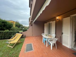 Relax in Piscina - Free Parking e ampio Giardino - Loano - 5