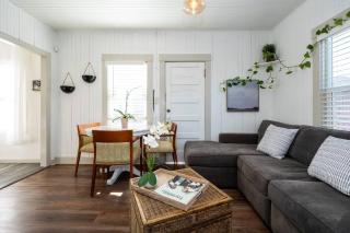 Rustic and Cozy APT with All Amenities near Monterey - 0