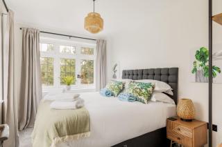 The Coach House - Beautiful and Spacious Outside Decking - Bournemouth - 4