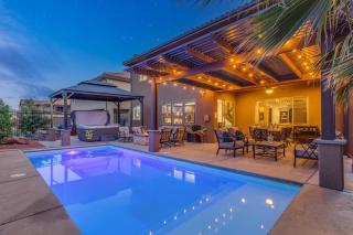96 PV Luxury Getaway with Private Hot Tub, Ping Pong, Community Pool, Water Park and Lazy River - Santa Clara - 0
