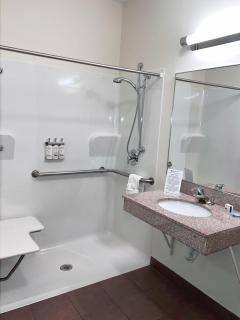 Candlewood Suites Olathe by IHG - Olathe - 9