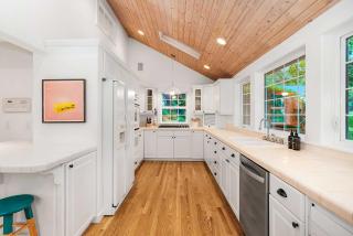 The Hammersley Luxury Waterfront Estate! - Shelton - 4