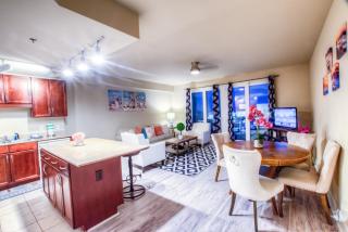 Laketown Wharf 1035 By Aneliya - 8