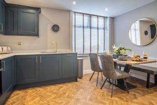 luxury 2 bed apartment, sea view, near the beach. - Llandrillo-yn-Rhôs - 6