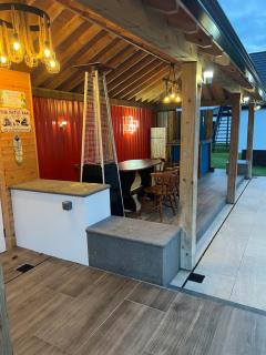 Green Monkey Lodge - British - 7