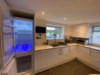 Modern 4-bed Cottage Llanwrst Town Centre & Parking - Snowdonia! near Betws-y-Coed - Llanrwst - 7