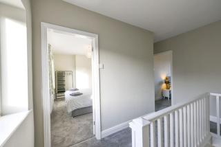 Long stay 3 bed house - 6 x beds & free parking - Newbold - 4
