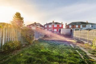Long stay 3 bed house - 6 x beds & free parking - Newbold - 5