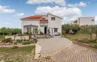 Stunning Apartment In Vrsi With Wifi - 9