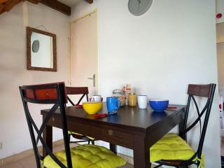 Maison Studio Mezzanine avec Terrasse, Parking Privé et Plagette à Proximité - 4 Couchages, Gruissan - FR-1-229-849 - Gruissan - 4