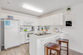 Gulf Island 223 - Navarre - 5