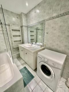 Negresco Residence Apartment with AC Promenade des Anglais - Nice - 4