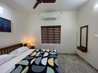 Solomon Apartments,Alappuzha beach. - Alleppey - 4