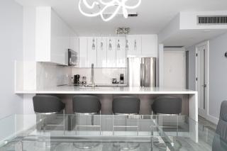 AMAZING 2BR 2BA NEWLY RENO BEACHFRONT APT W/BEACH VIEW - Hollywood - 5