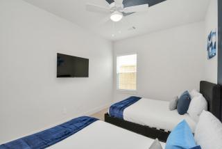 Casa Azure - New Modern 3 BR, Med Center, NRG, UH - Houston - 3