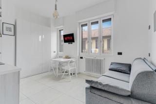METRO M1 - Smart Home, fast free WiFi & Netflix - 5