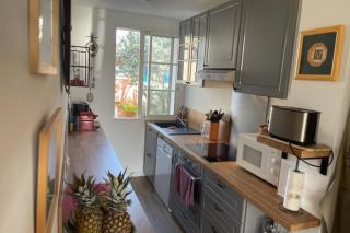 Charming apartment overlooking the lake city - Grimaud - 8
