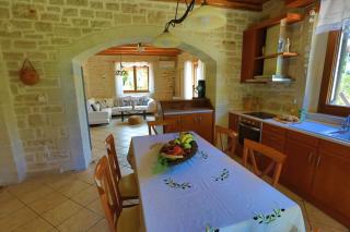 Villa Harmony, Steinvilla - Prinés - 4