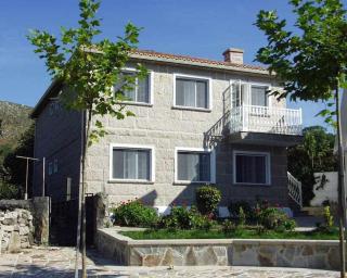 Apartamento con patio al lado de la iglesia IgB - Carnota - 0