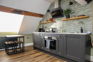 no 12 - Stunning Self Check-in Apartments in Worcester Centre - 5