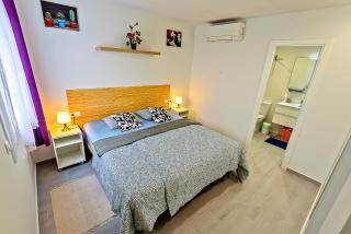 Oceanfront Duplex with a Rooftop Pool and Terrace - 8