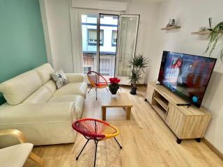 CLOSE TO GRAN VIA Centro familiar con Wifi by Apartamentos Logrono - Logroño - 0