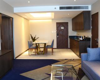 Luxent Hotel - Manila - 4