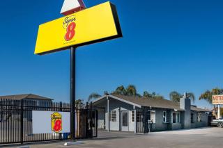 Super 8 by Wyndham Bakersfield CA - Bakersfield - 8