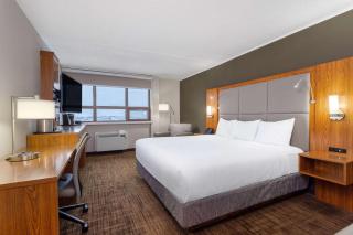 Ramada by Wyndham Northern Grand Hotel & Conference Centre - Fort St. John - 2