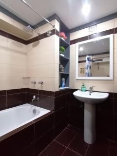 Condo Azur Suites E507 near Airport, Netflix, Stylish, Cozy with swimming pool - 3
