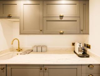 New -Bright -Fresh - with parking & for electric cars - Bath - 3