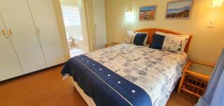 Marine Glen 8 - 6 Sleeper - Next to Ramsgate Famous Waffle House! - Margate - 6