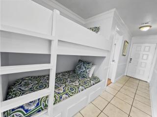 Emerald Shores #1001 Condo - Panama City Beach - 4