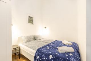 Népszinház 16 Tiny Studios - Budapest - 1