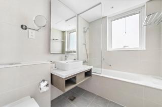 Elegant 1BR - Spacious & Luxury - Canal View - 6