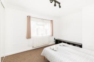 Quinton Essentials - Birmingham - 7