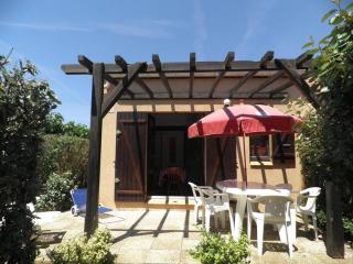Maison 2 pièces/mezzanine, 6 couchages, terrasse spacieuse, piscine et parking privé à Gruissan - FR-1-229-332 - Gruissan - 1