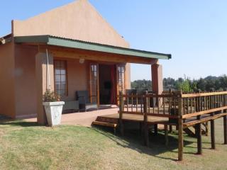 J&B Lodge - Underberg - 9