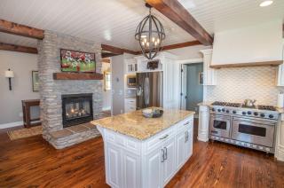 Grandfathered Inn - Boone - 7