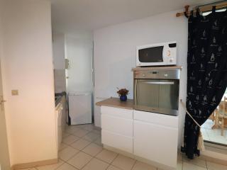 Appartement Confort 6 Pers, Cabine, Parking, Piscine, Aire de Jeux – Le Grau-du-Roi - FR-1-307-176 - 4