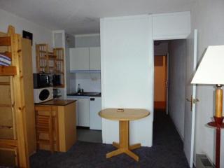 Studio cosy pour 5 pers, accès direct pistes, loggia, parking gratuit, casier à skis - FR-1-602-93 - Arette - 4