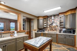Renaissance Lodge - Blowing Rock - 2