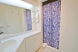 Casual Beachfront Studio with Pool apts by Bluescape - Bridgetown - 4